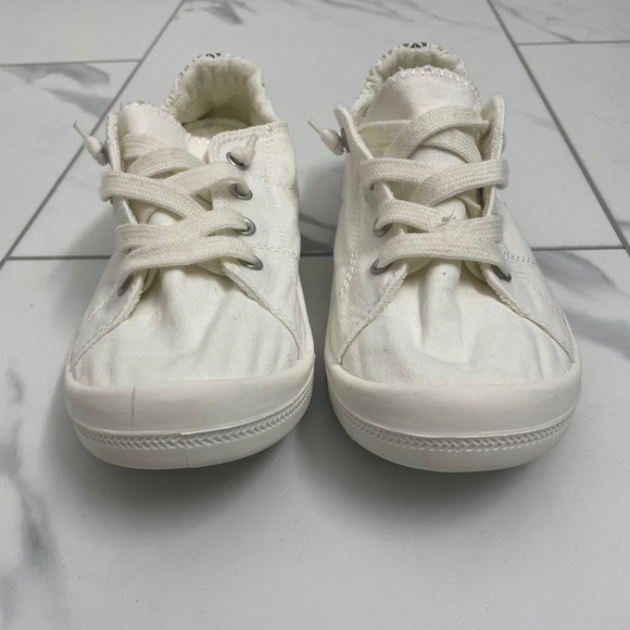 Madden Girl White Lace-Up Sneakers with Patterned Heel Size 9 - Picture 8 of 13